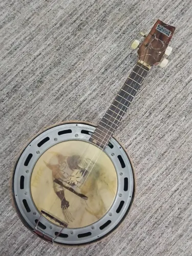 Vendo banjo Delvecchio antigo