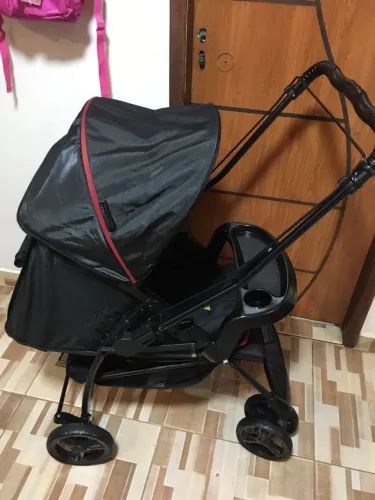 Vendo carrinho de bebê da marca Galzerano Reversível 