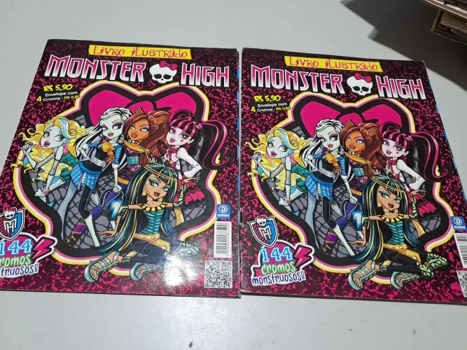 Álbuns de Figurinhas Monster High - a partir de 50 Reais