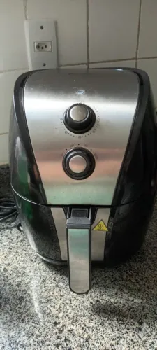 Air fryer Britânia R$200,00