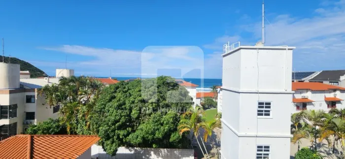 Apartamento de 3 dormitórios na Praia Brava