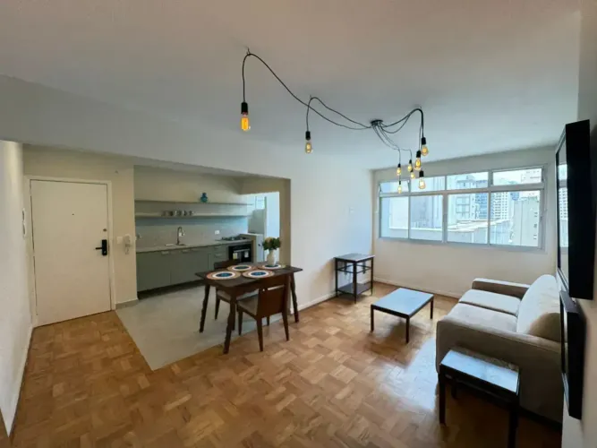 Apartamento à Venda na Rua Clodomiro Amazonas 73 m²