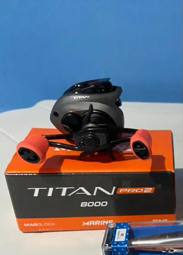 Vendo carretilha titan pro 2 8000