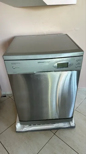 Máquina de Lavar Louça 