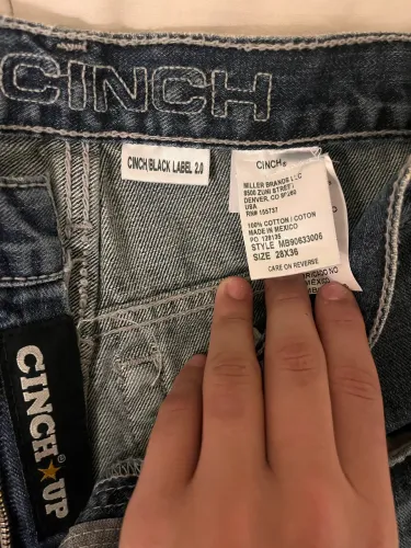 Calça cinch original nunca usada tamanho 28:36 ( a parte que fica na coxa é lerga)
