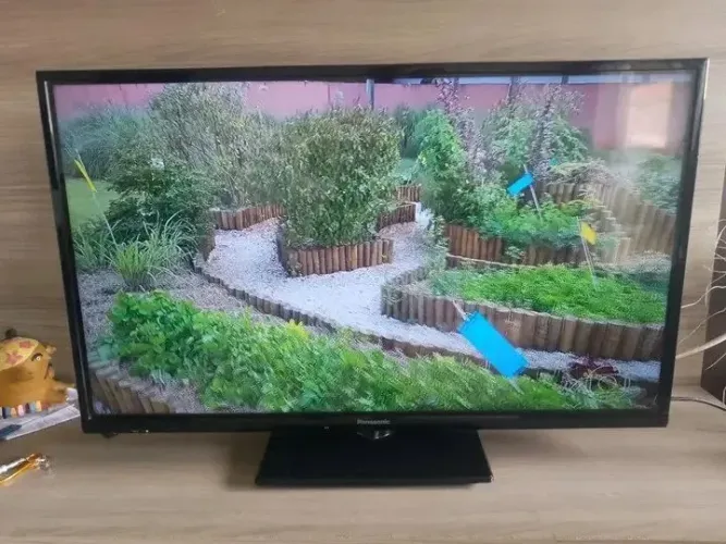 Tv Panasonic digital 32 muito conservada