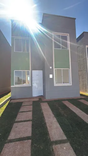 Casa de 3/4 em condomínio fechado no Alto Mangueiral