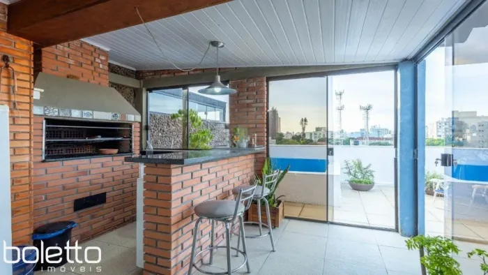 Cobertura com Piscina e Churrasqueira no Petrópolis 205m² Privativos