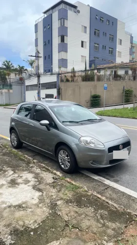 Fiat Punto Attractive 1.4 Fire Flex 8V 5P 2011