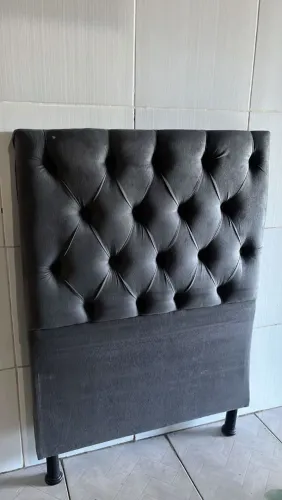 O KIT De Segunda mão, porém em perfeita qualidade para sua cama!
