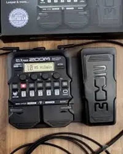 Pedaleira Zoom G1x Four (aceito trocas em Guitarra)