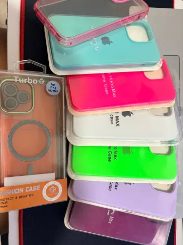 8 capinhas iPhone 14 Pro Max
