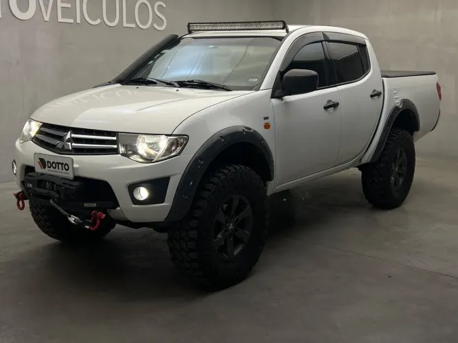 Mitsubishi L200 GLS 2.5 4X4 CD Diesel 2015