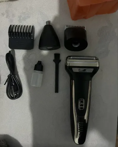 Barbeador Elétrico 3 em 1 Sem Fio - Aparador de Cabelo, Barba e Pelos