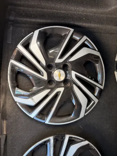 Calotas aro 15 originais Onix 2024