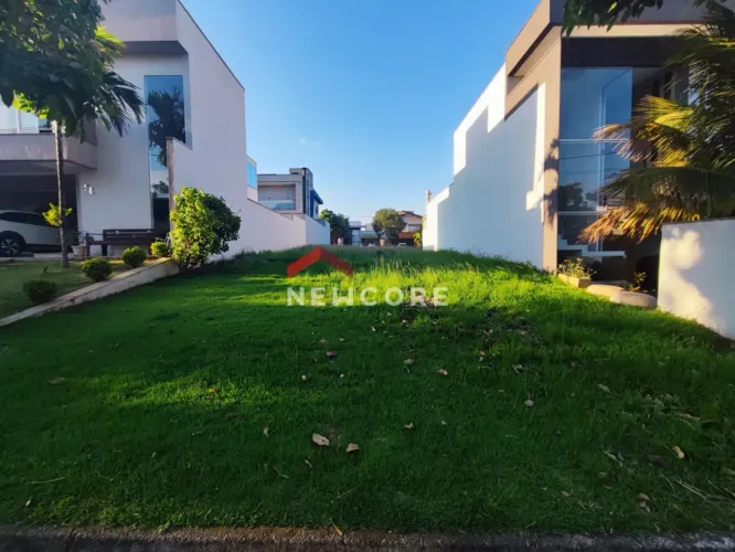 Lote em condomínio em Avenida Charles Wesley - Taquaral - Piracicaba/SP
