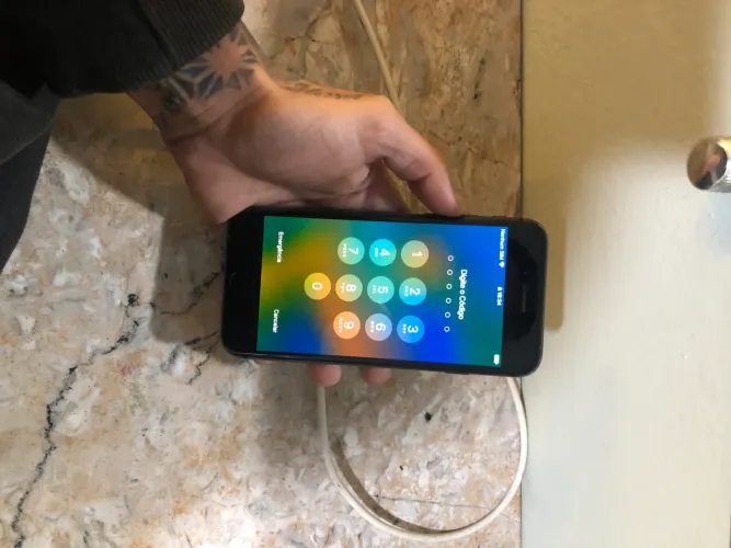 iPhone 8