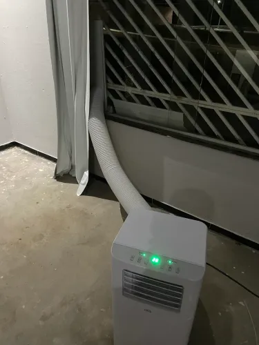 Ar-condicionado portátil de marca HQ. 8500Btus