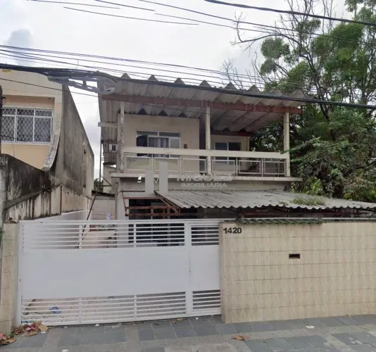Casa Duplex à Venda em Bangu 4 Quartos 2 Suítes Piscina Churrasqueira Salão de Festas