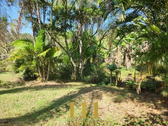 EM CONDOMINIO LUXUOSO, CATAGUÁ - TAUBATÉ