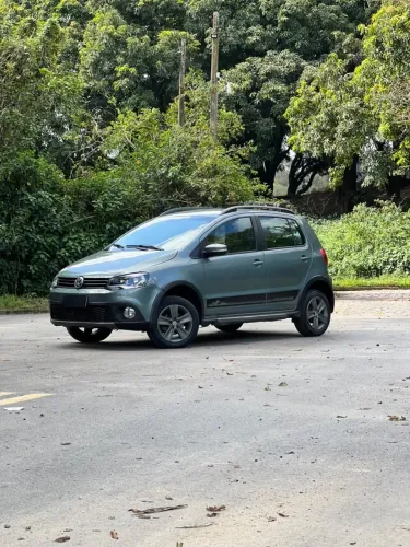 Volkswagen Crossfox 1.6 MI Total Flex 8V 5P 2012