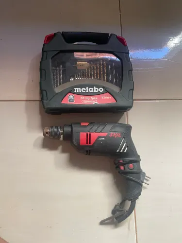 Furadeira Skol 570W