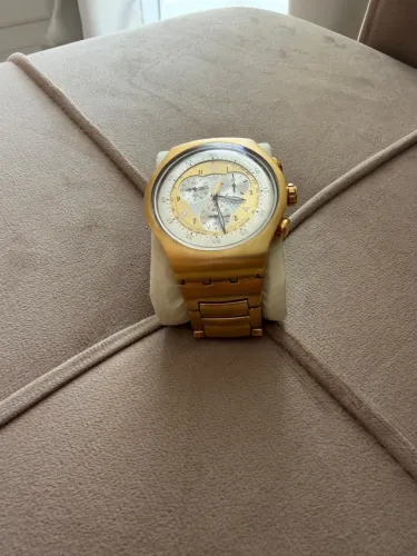 Swatch pirâmide