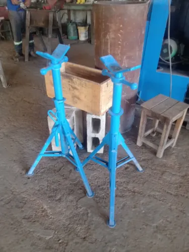 Vendo 5 unidades de preguiça cavalete para soldar tubos.