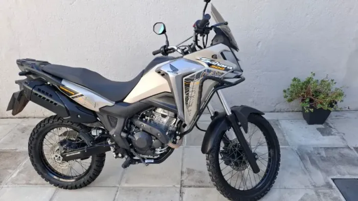 Honda Sahara 300 Adv 2024