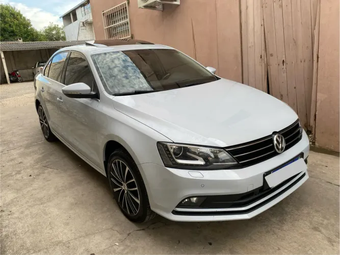 Volkswagen Jetta Highline 2.0 TSI 16V 4P Tiptronic 2017