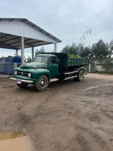 Ford F8 caçamba