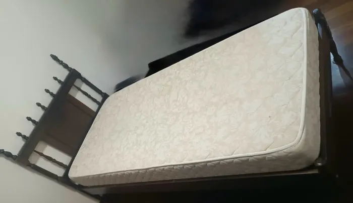 Ótima cama de solteiro