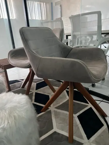 Cadeiras de Recepção Almofadadas - Design Moderno