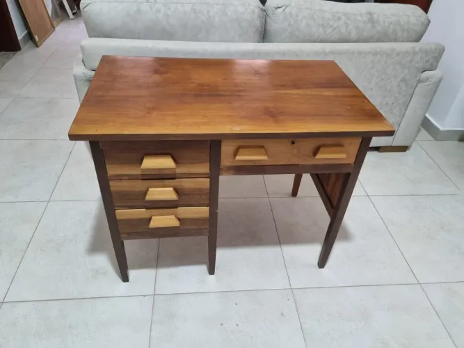 Escrivaninha antiga (super conservada)