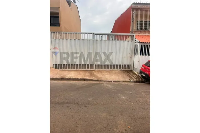 Terreno com Casa Original à Venda na QS 11 do Areal Águas Claras/DF | Excelente Oportunid