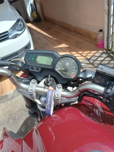 Vendo moto Yamaha fazer,250