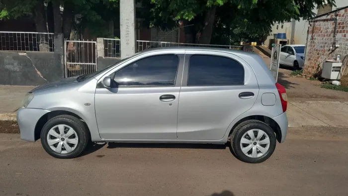 Toyota Etios 1.3 Flex 16V 5P Mec. 2013