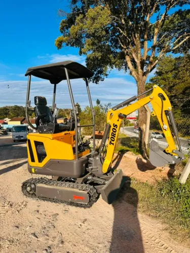 Mini Escavadeira 1.600 kg Nova 2025 - Joystick Hidráulico