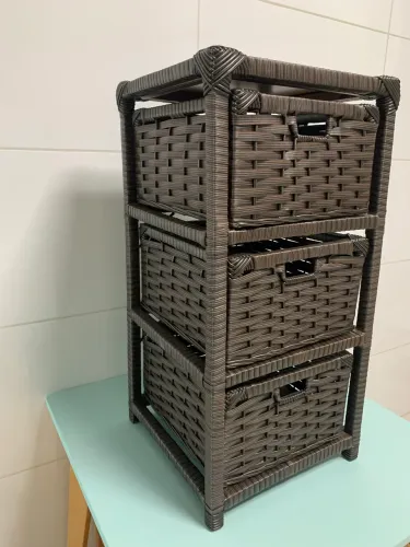 gaveteiro móvel organizador de fibra sintética tipo rattan 3 cestos