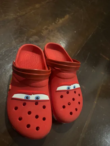 Crocs Relâmpago McQueen