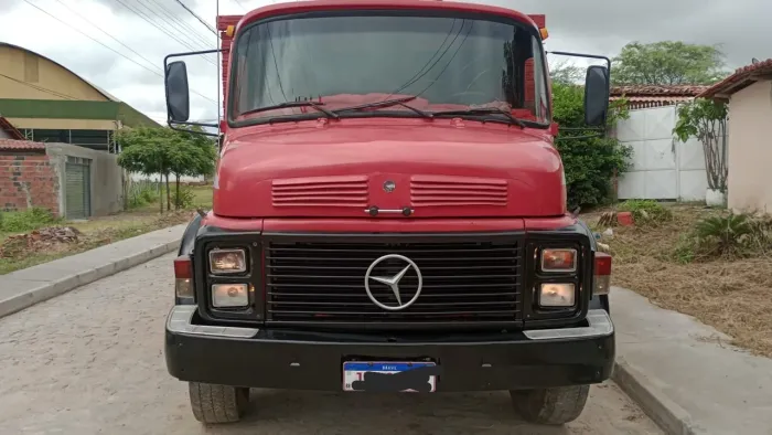 Caminhão Mercedes 1313