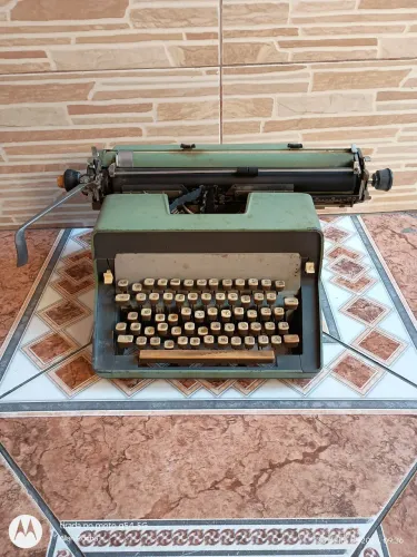 Máquina de escrever antiga