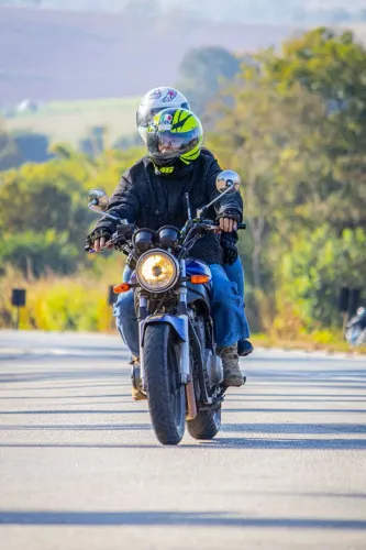 Suzuki Gs 500E muito conservada