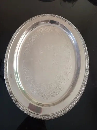 Bandeja prata oval detalhada