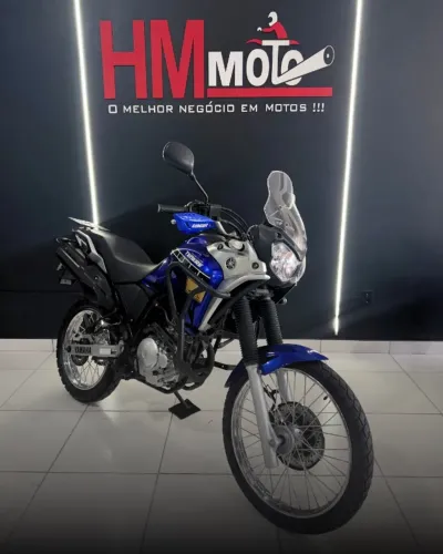 XTZ 250 TÉNÉRÉ Equipada baixo KM