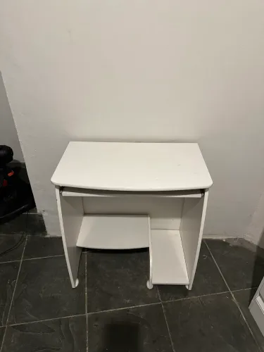 Vendo mesa de computador