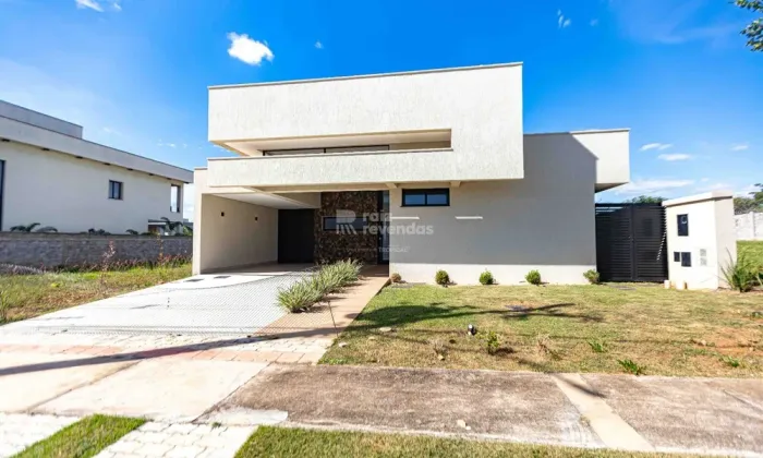Casa Térrea com 3 Suítes | 201 m² Construídos | Piscina com Hidromassagem | Home Office | 