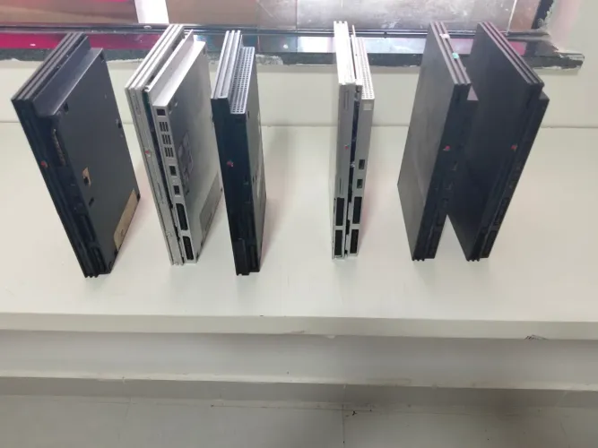 6 PlayStation 2 Slim p/ Peças - Troco por PS1 Fat Funcionando