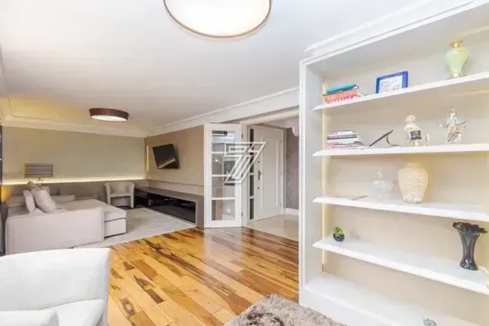 Apartamento / 4 quartos / 205m²/ Bigorrilho