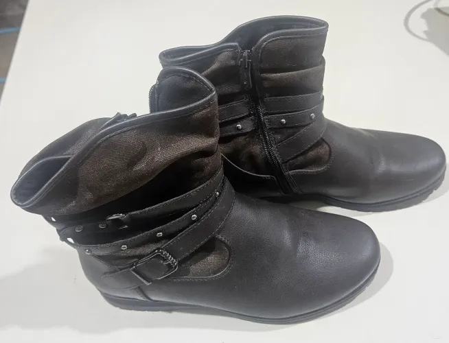 Bota Nova cano curto n 36